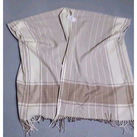 LOFT Sweaters - LOFT Fringe Shawl Poncho Womens S XS White Brown Plaid Wrap Lightweight NEW